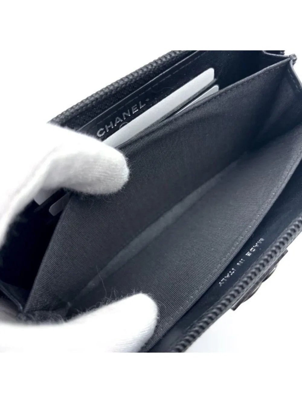 Chanel Wallet Boy Round